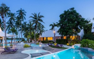 محوطه هتل محوطه هتل