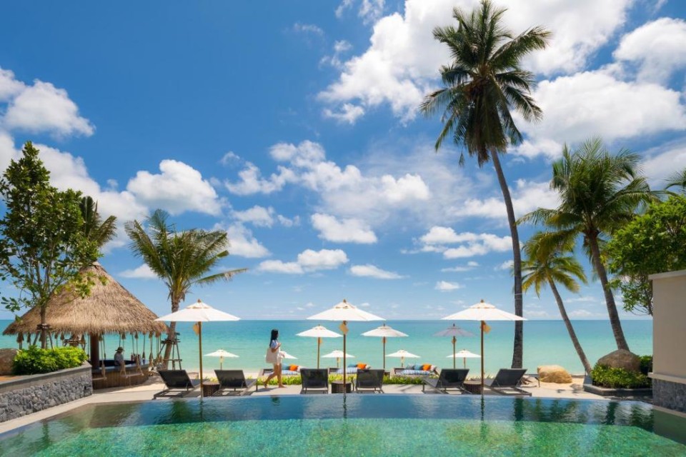 محوطه هتل محوطه هتل