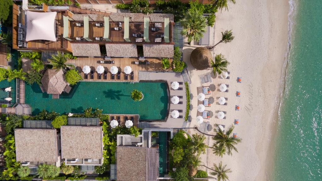 محوطه هتل محوطه هتل