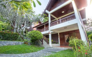 محوطه هتل محوطه هتل