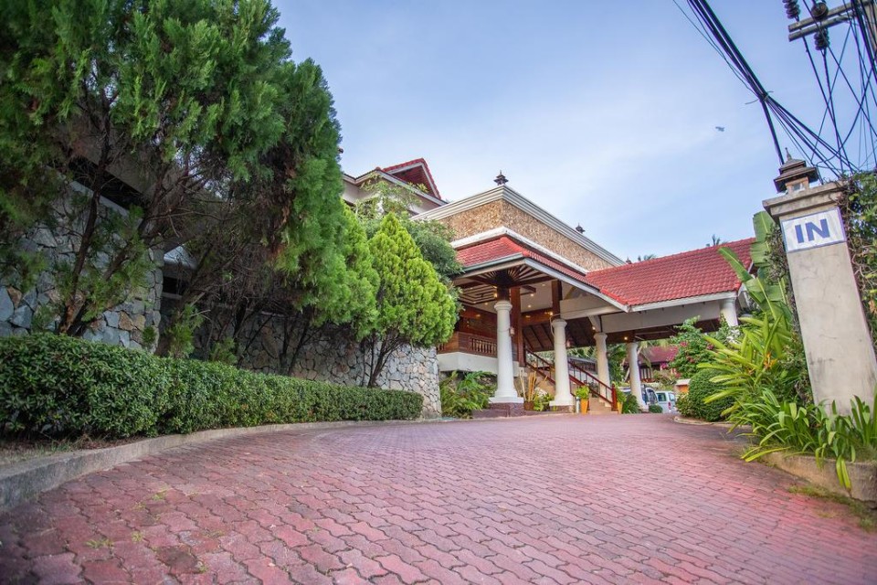 محوطه هتل محوطه هتل