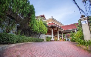 محوطه هتل محوطه هتل