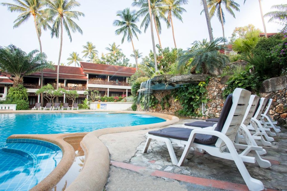 محوطه هتل محوطه هتل