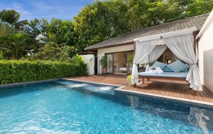 محوطه هتل محوطه هتل