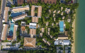 محوطه هتل محوطه هتل