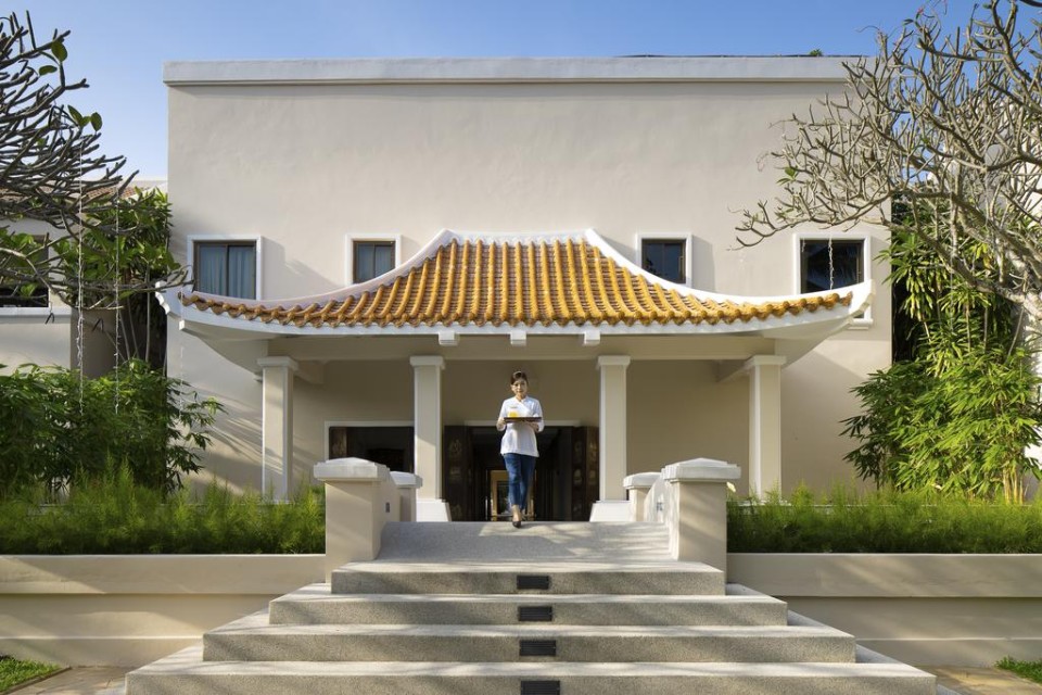 محوطه هتل محوطه هتل