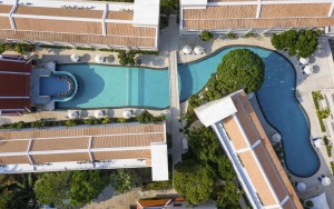 محوطه هتل محوطه هتل