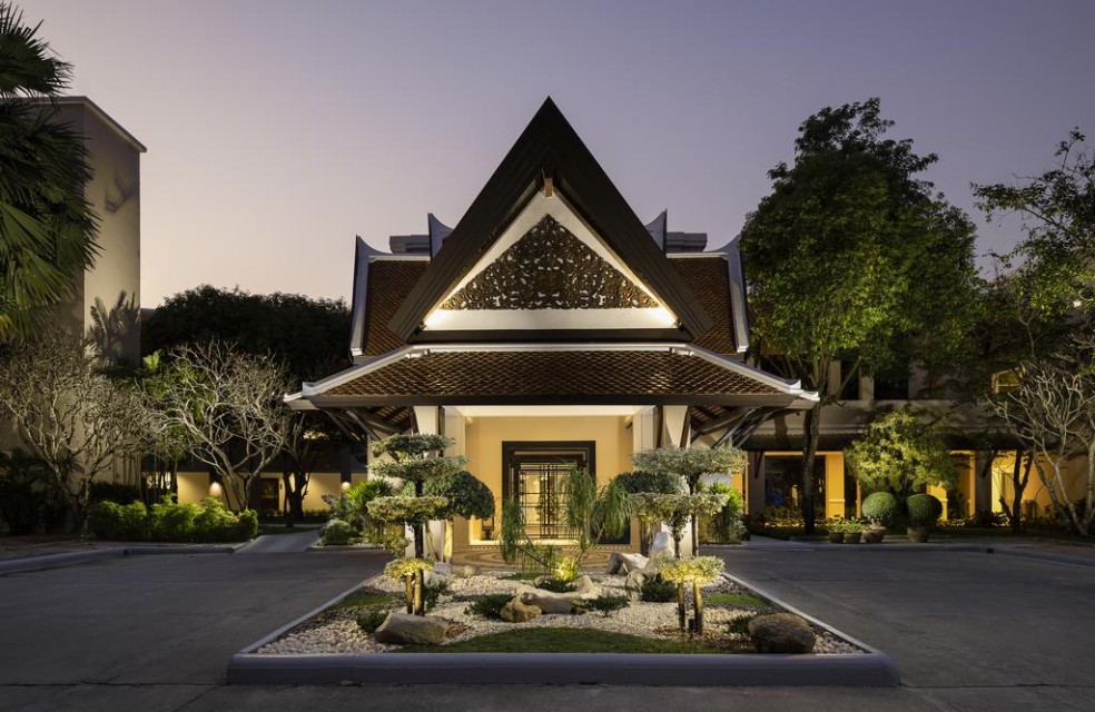 محوطه هتل محوطه هتل