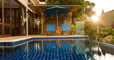 هتل Sandalwood Luxury Villas سامویی