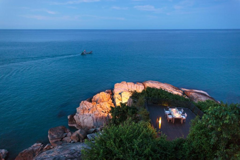 محوطه هتل محوطه هتل