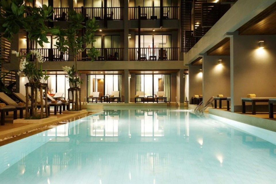 محوطه هتل محوطه هتل