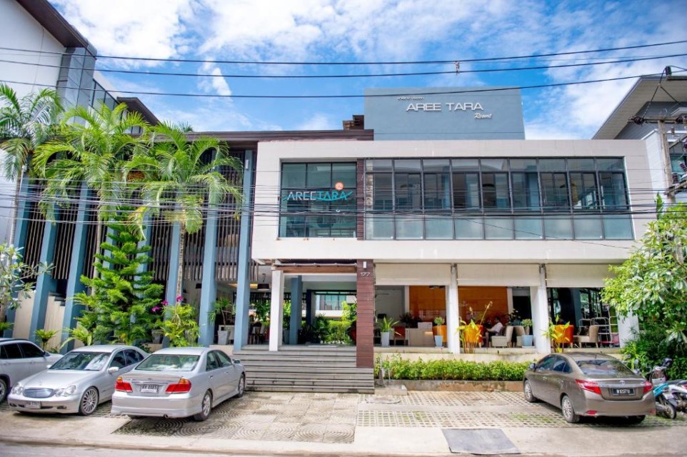 محوطه هتل محوطه هتل