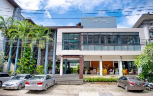 محوطه هتل محوطه هتل