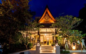 محوطه هتل محوطه هتل