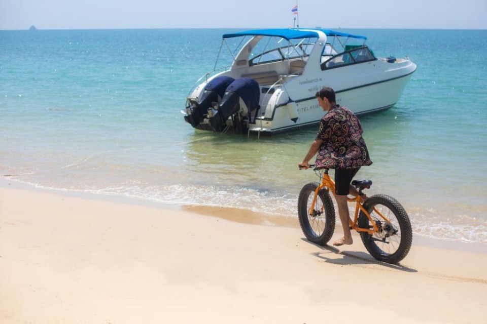 محوطه هتل محوطه هتل