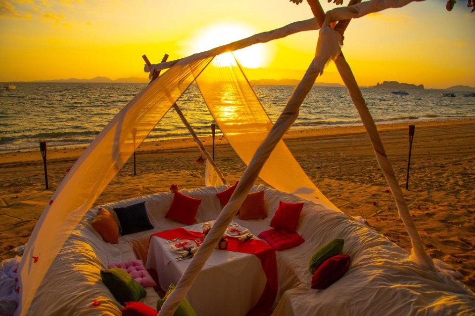 محوطه هتل محوطه هتل