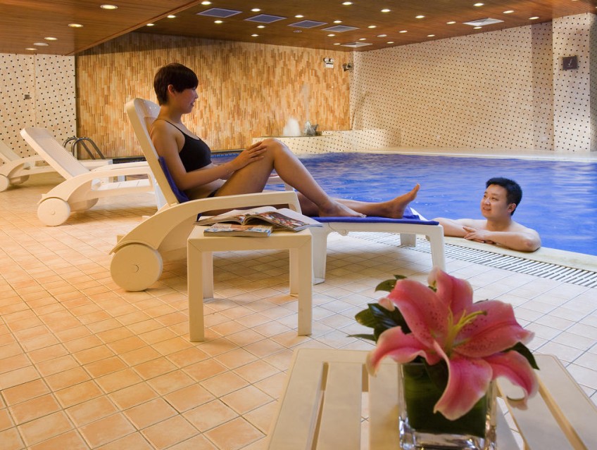 استخر استخر