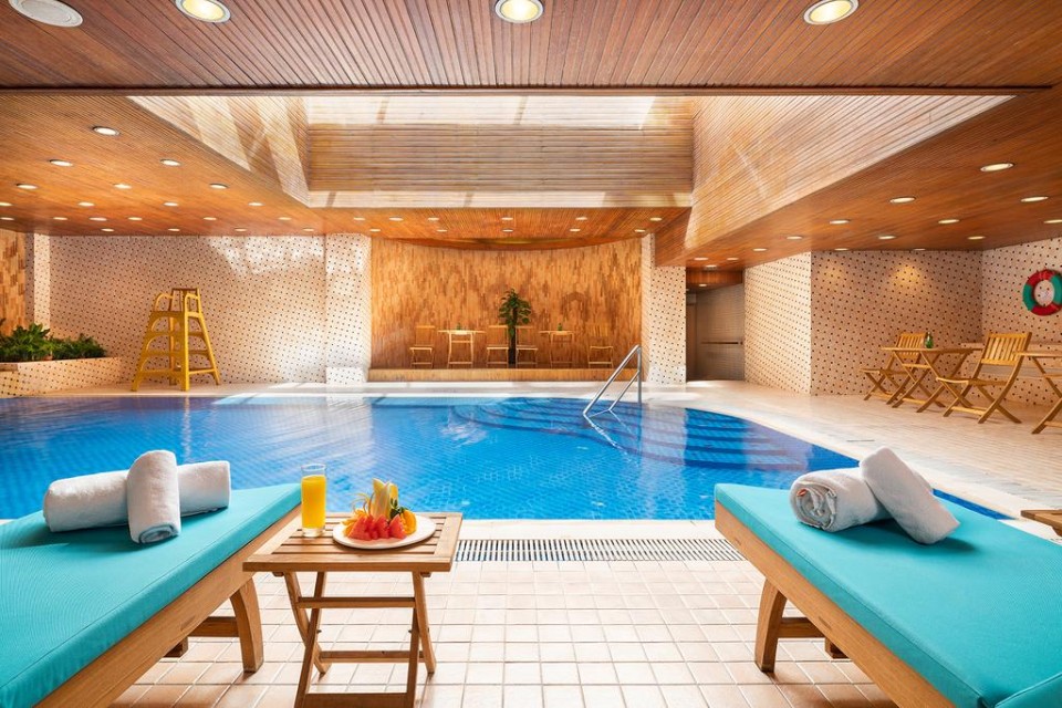 استخر استخر