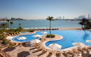 محوطه هتل محوطه هتل