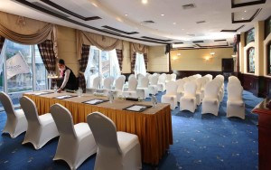 سالن جشن سالن جشن