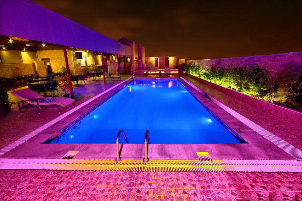 استخر استخر