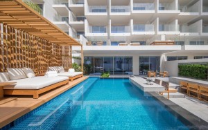 محوطه هتل محوطه هتل