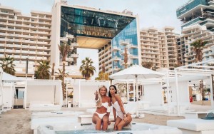 محوطه هتل محوطه هتل