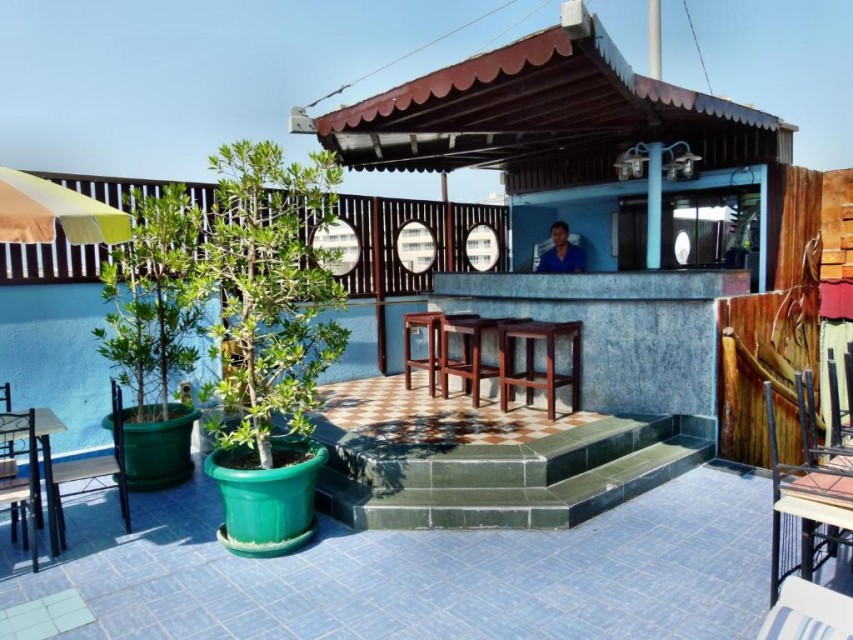 محوطه هتل محوطه هتل