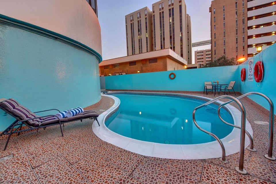 استخر استخر