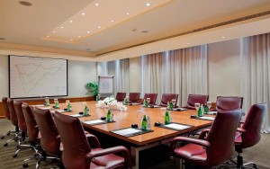 hotels-dubai-Swissotel-Al-Murooj-meeting-room-(3)-bb880fb51c6b9371b902060267e97128.jpg