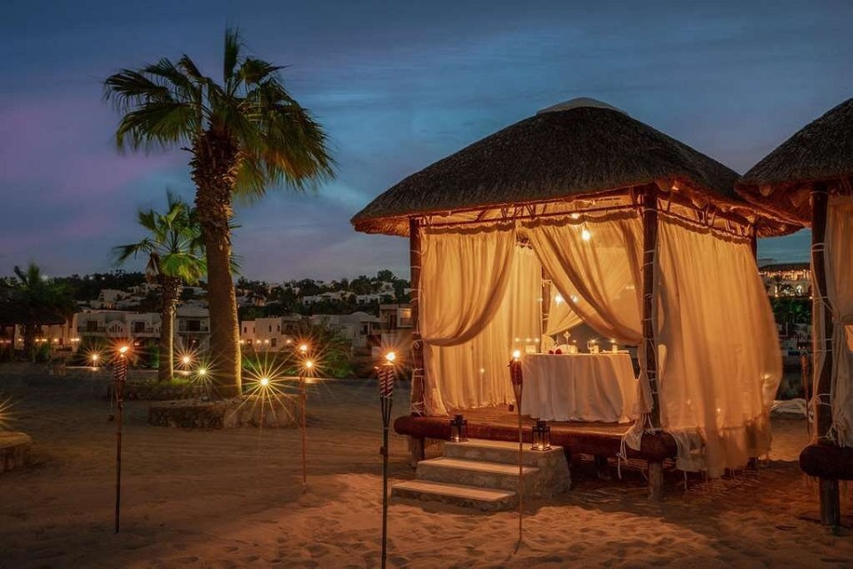 محوطه هتل محوطه هتل