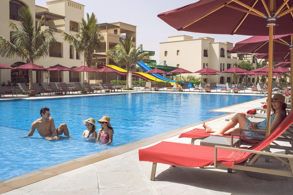 محوطه هتل محوطه هتل