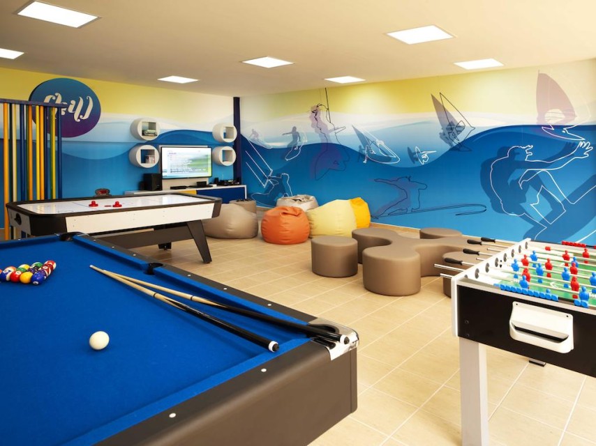 زمین بازی کودکان