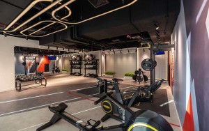 hotels-dubai-hotel-doubleTree-by-hilton-jumeirah-beach-dubai-health-club-fitness-center-(1)-bb880fb51c6b9371b902060267e97128.jpg
