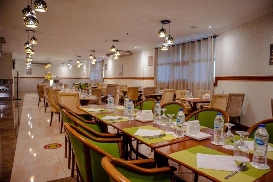 رستوران رستوران