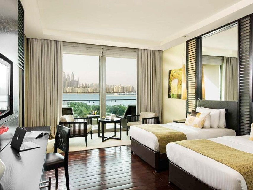 hotels-dubai-hotel-rixos-the-palm-dubai-guest-room-26ba2c9637d85cfabc7a35aea816c669.jpg