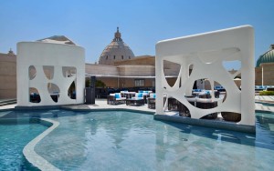 hotels-dubai-hotel-w-al--habtoor-city-dubai-hotel-w-al--habtoor-city-(pool)-bb880fb51c6b9371b902060267e97128.jpg