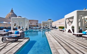 hotels-dubai-hotel-w-al--habtoor-city-dubai-hotel-w-al--habtoor-city-(pool1)-bb880fb51c6b9371b902060267e97128.jpg