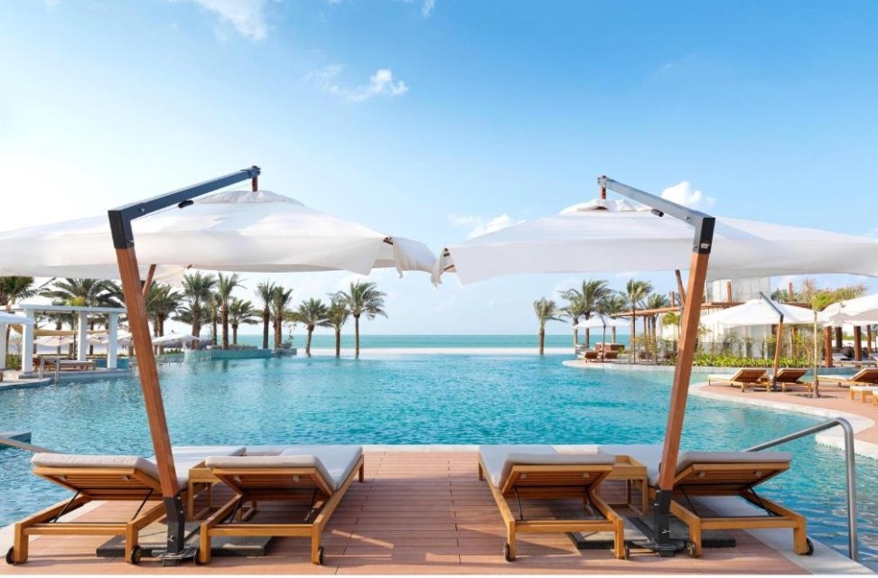 محوطه هتل محوطه هتل