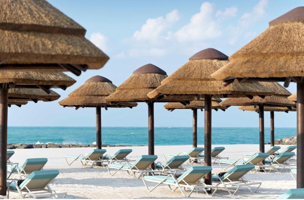 محوطه هتل محوطه هتل