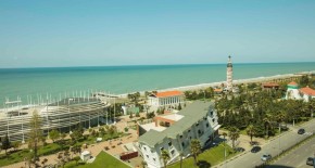 هتل Holiday Lux Sea Towers باتومی