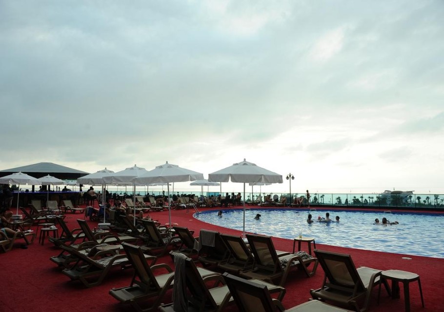 استخر استخر