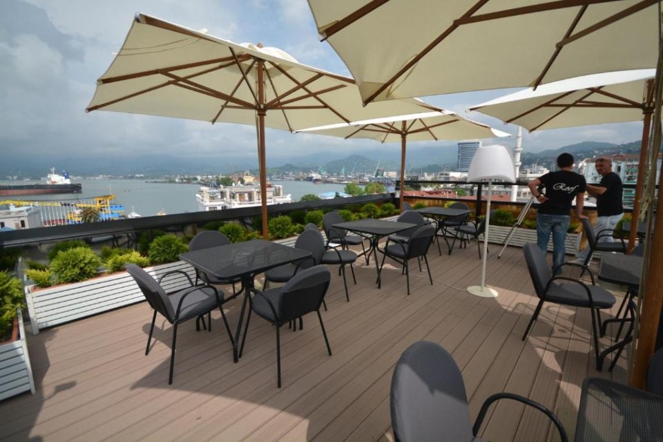 محوطه هتل محوطه هتل