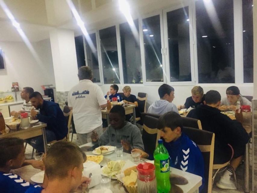 رستوران رستوران