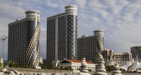 هتل Royal Holiday Sea Towers Apartment باتومی