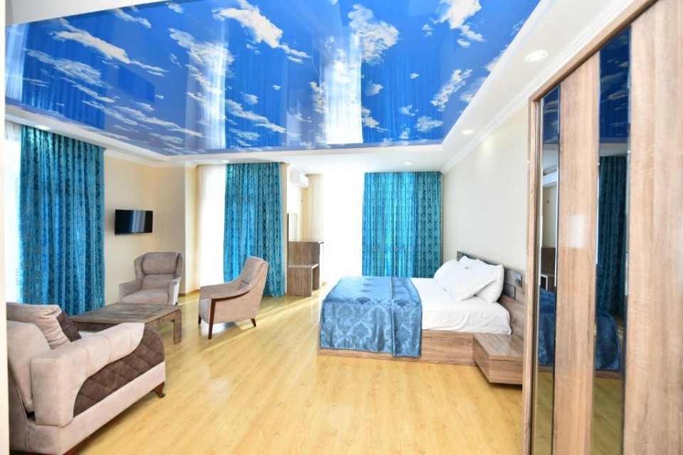 hotels-georgia-batumi-Skyline-146559869-26ba2c9637d85cfabc7a35aea816c669.jpg