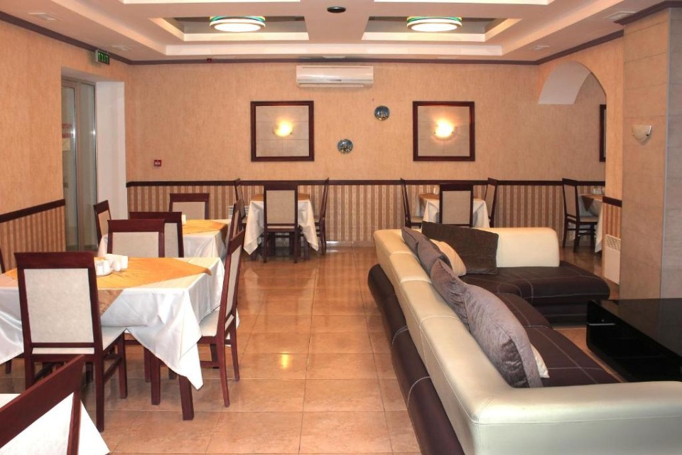 hotels-georgia-tbilisi-Autopapa-15261861-26ba2c9637d85cfabc7a35aea816c669.jpg