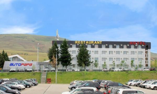 hotels-georgia-tbilisi-Autopapa-198783398-26ba2c9637d85cfabc7a35aea816c669.jpg