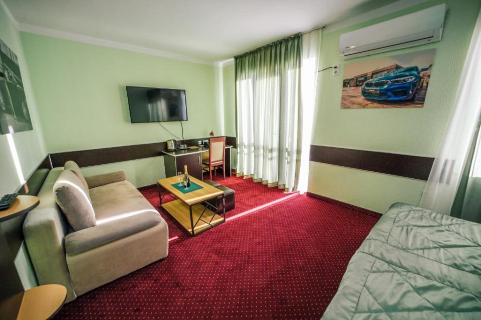 hotels-georgia-tbilisi-Autopapa-295602417-26ba2c9637d85cfabc7a35aea816c669.jpg