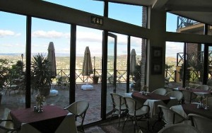 محوطه هتل محوطه هتل